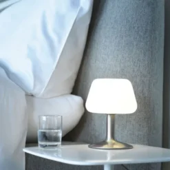 LED-Tischleuchte, Stahl, Opalglas, warmweißes Licht, dimmbar