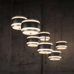 Neuhaus PURE® LED Pendelleuchte PURE Falling Rings.black pearl/ diamond